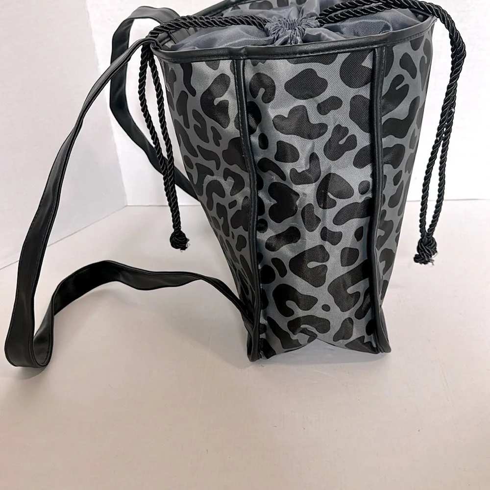 Tanger Outlets Black and Gray Leopard Print tote Bag or back pack w/ drawstring
